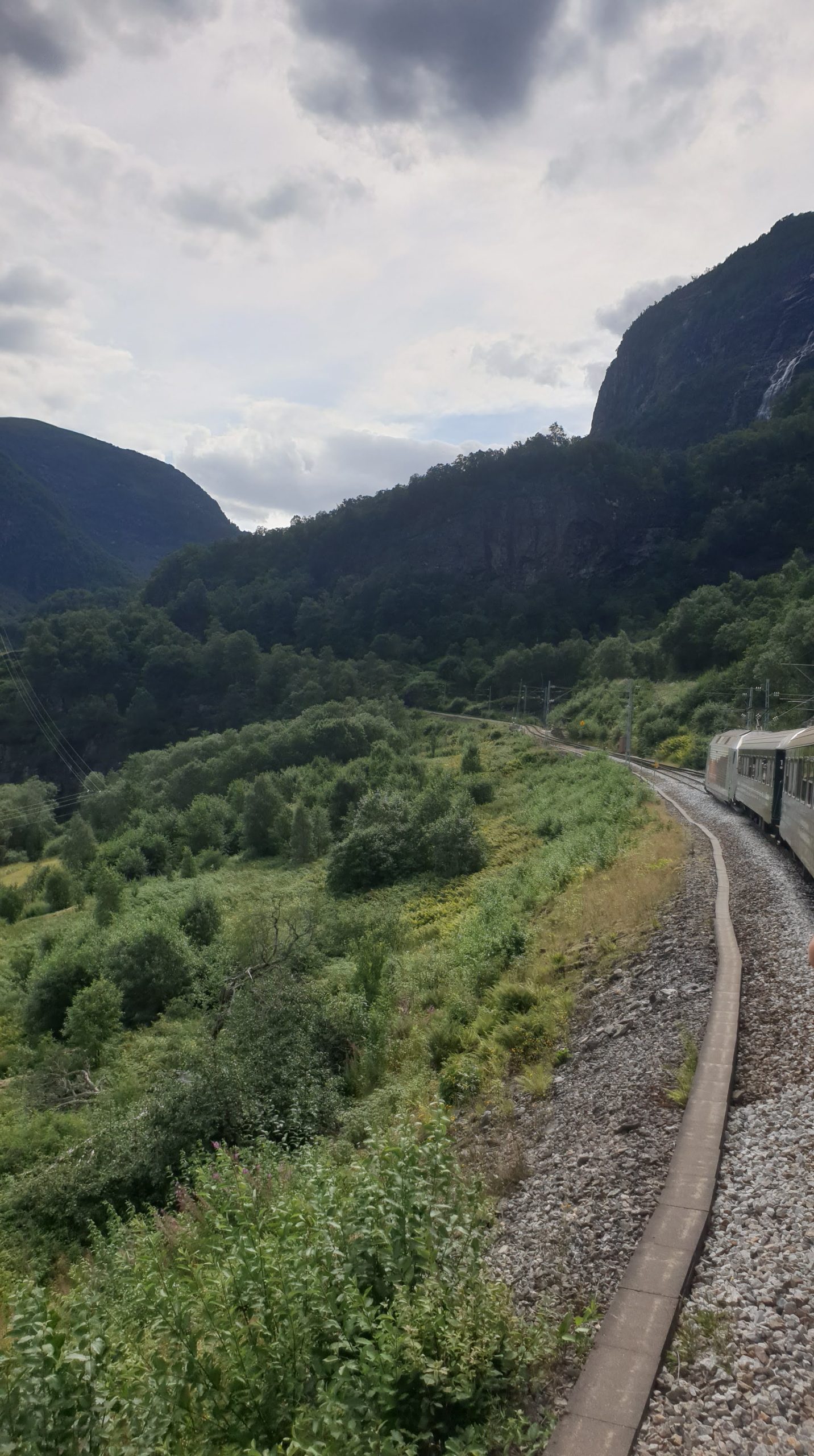 Norvegia dei fiordi: in treno fra le montagne di Flåm