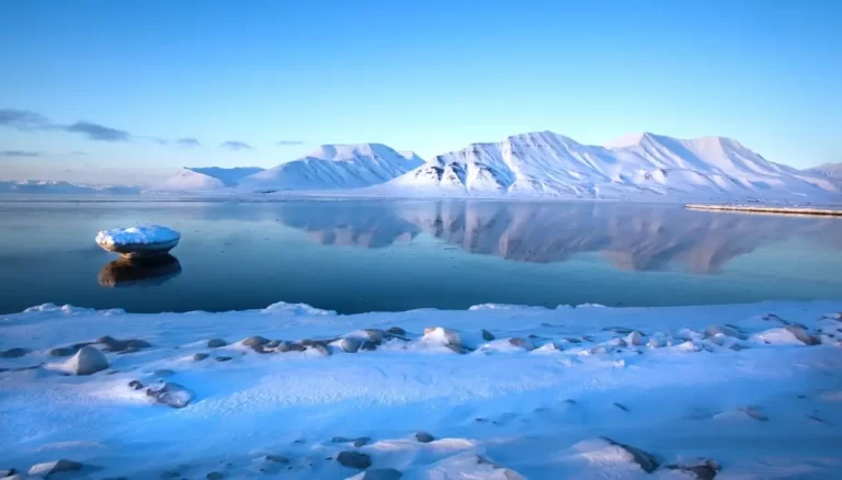 ghiaccio alle isole Svalbard