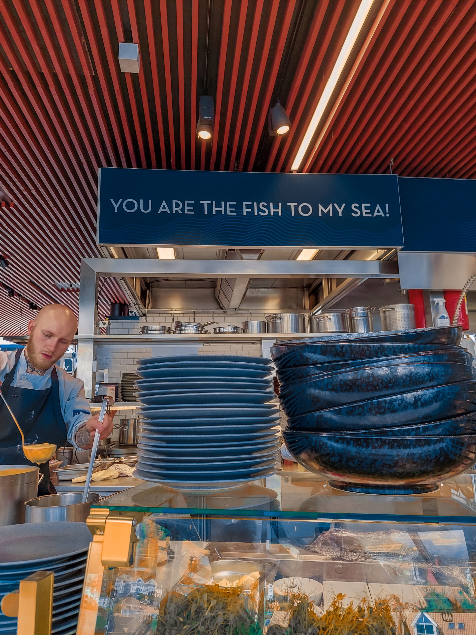 Il mercato del pesce al coperto,  fra le 5 cose imperdibili da fare a Bergen