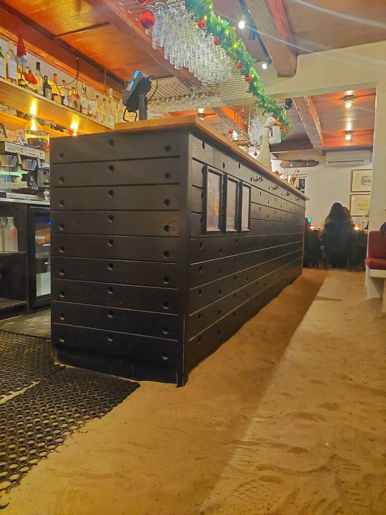 Un ristorante con il pavimento di sabbia, Skagen Jutland settentrionale